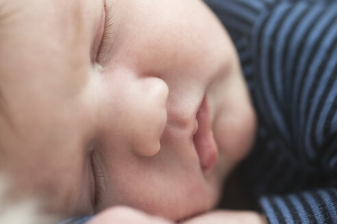 Gesicht eines neugeborenen Jungen - ROMF000040