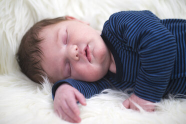 Portrait of sleeping baby boy - ROMF000043