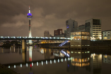 Germany, Duesseldorf, media harbor at night - WIF001303