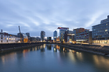 Germany, Duesseldorf, media harbor at dusk - WIF001307