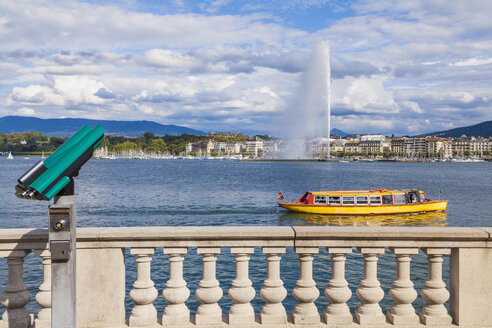 Schweiz, Genf, Wassertaxi auf dem Genfer See - WDF002812