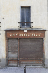 Frankreich, Carcassonne, alte Hausfassade - GWF003864