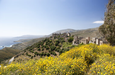 Greece, Vatheia, tower houses and coastal landscape - WWF003508