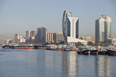 UAE, Dubai, Dhow harbor and skyscrapers at Dubai Creek - PCF000026