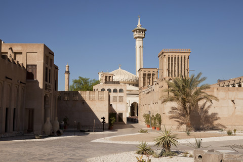 VAE, Dubai, Stadtteil Al Bastakiya mit Bastakiya-Moschee, lizenzfreies Stockfoto