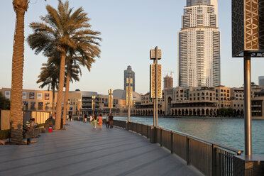 VAE, Dubai, Blick auf die Promenade der Dubai Mall - PCF000036