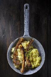 Spare Ribs mit Sauerkraut und Kartoffelpüree in der Pfanne - KSW001389