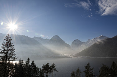 Austria, Tyrol, Pertisau, townscape with Achensee - MKFF000162