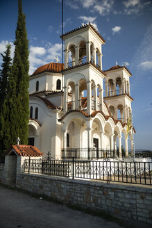 Griechenland, Peloponnes, Griechisch-orthodoxe Kirche mit Glockentürmen - CHPF000007
