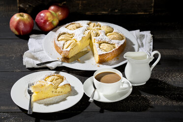 Home-baked apple pie and cup of white coffee - MAEF009680