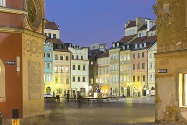 Polen, Warschau, Altstadt, Marktplatz am Abend - MSF004468