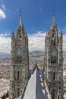 Ecuador, Quito, Kirchtürme der Basilika des Nationalen Gelübdes - FOF007625