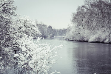 Germany, Landshut, Isar River in winter - SARF001312