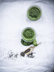 Kale smoothie with chia seeds - LVF002751