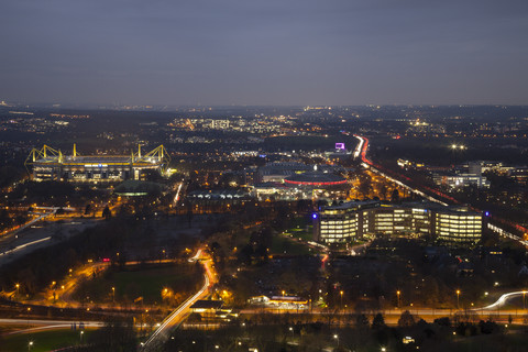Deutschland, Dortmund, Blick vom Fernsehturm auf das Fußballstadion Signal Iduna Park, lizenzfreies Stockfoto