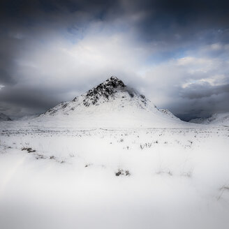 Vereinigtes Königreich, Schottland, Highland, Buachaille Etive Mor und Wolken - SMAF000298