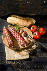 Cold snack with salami, tomatoes, ciabatta and shallots - MAEF009707