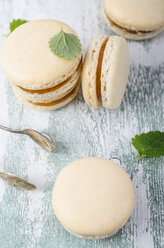 Französische Macarons gefüllt mit Karamell - ODF001114