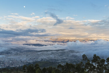 South America, Ecudador, Imbabura Province, View to Ibarra, fog in the morning light - FOF007656