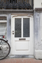 Belgien, Flandern, Blankenberge, Eingangstür eines alten Hauses - GW004480