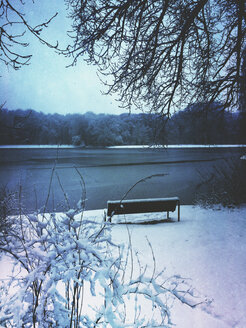 Deutschland, Köln, Winter am Decksteiner Weiher - GWF003770