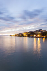 Switzerland, Vevey, Lake Geneva, townscape at dusk - WDF002923