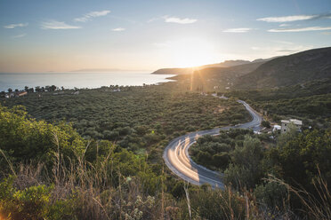 Griechenland, Mani, Landschaft bei Sonnenuntergang - DEGF000201