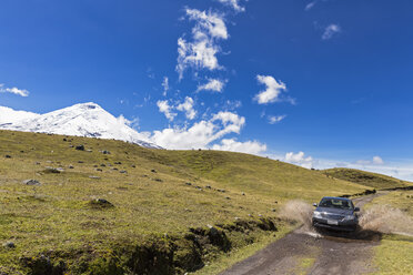 South America, Ecuador, Volcano Cotopaxi, Cotopaxi National Park, Jeep on road - FOF007679