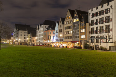 Deutschland, Köln, Altstadt, Houese am Rhein-Garten - WIF001393