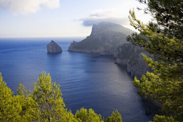 Spain, Mallorca, bay in the north west - MEMF000710