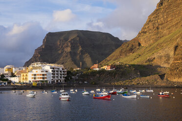 Spain, Canary Islands, Valle Gran Rey, La Gomera, Vueltas, View to fishing harbour - SIEF006481