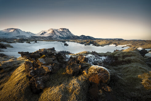 Island, Sudurland, Landschaft bei Sonnenuntergang - STCF000082