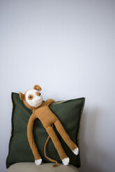Crocheted toy monkey - GIS000030