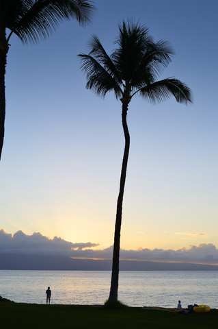 USA, Hawaii, Maui, Kaanapali, sunset at Kahekili Beach Park and Island Lanai in background stock photo
