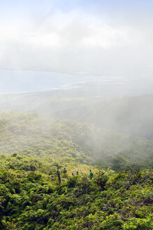 USA, Hawaii, Maui, Landschaft vom Waihee Ridge Trail aus gesehen - BRF001000