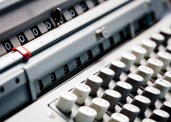 Old calculator, close-up - DISF001387