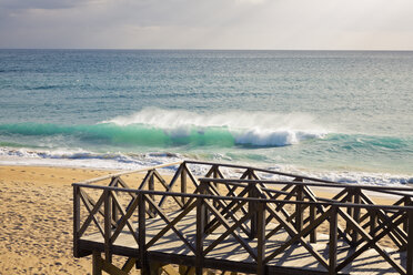 Portugal, Algarve, Ria Formosa, boardwalk to the beach - MSF004487