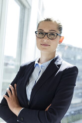 Young businesswoman, portrait - WESTF020952