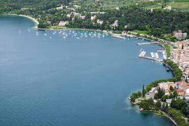 Italien, Garda, Gardasee, Blick von La Rocca - GSF000936