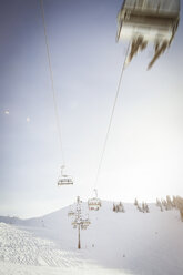 Österreich, Land Salzburg, Region Hochkönig im Winter, Ski Amade, Skilift - DISF001414