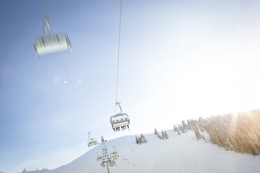 Österreich, Land Salzburg, Region Hochkönig im Winter, Ski Amade, Skilift - DISF001416