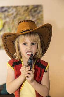 Kleines Mädchen verkleidet als Cowboy - JFEF000567