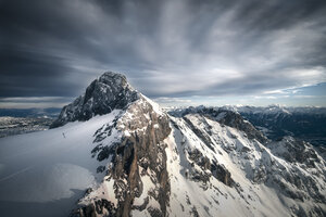 Austria, Schladming, Dachstein Mountains with south face of Hunerkogel in the foreground - STCF000100