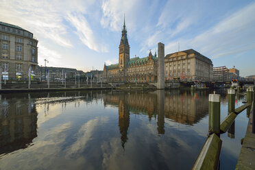 Germany, Hamburg, City Hall and Little Alster in the morning - RJF000403