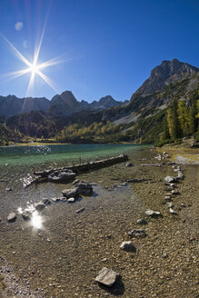 Österreich, Tirol, Ehrwald, Seebensee mit Sonnenspitze - UMF000757