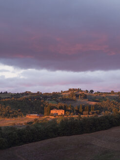 Italien, Toskana, bei Pienza, Sonnenuntergang - GSF000978