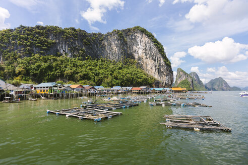 Thailand, Ko Panyi, Schwimmendes muslimisches Fischerdorf - STDF000161