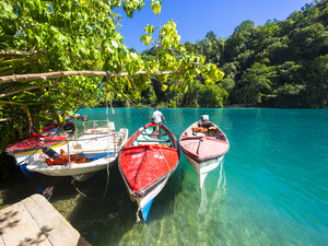 Jamaica, Port Antonio, boats in the blue lagoon - AMF003875