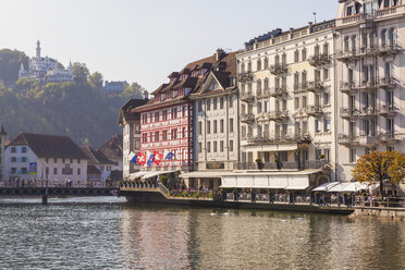 Switzerland, Luzern, hotels and outdoor gastronomy at riverside of Reuss - WD002977