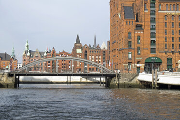 Deutschland, Hamburg, Blick auf den Brooktorhafen - HLF000854